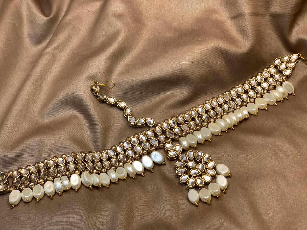 Premium Quality Golden Based Kundan Studded Customized Colour Beading Head Piece ( Matha Patti)