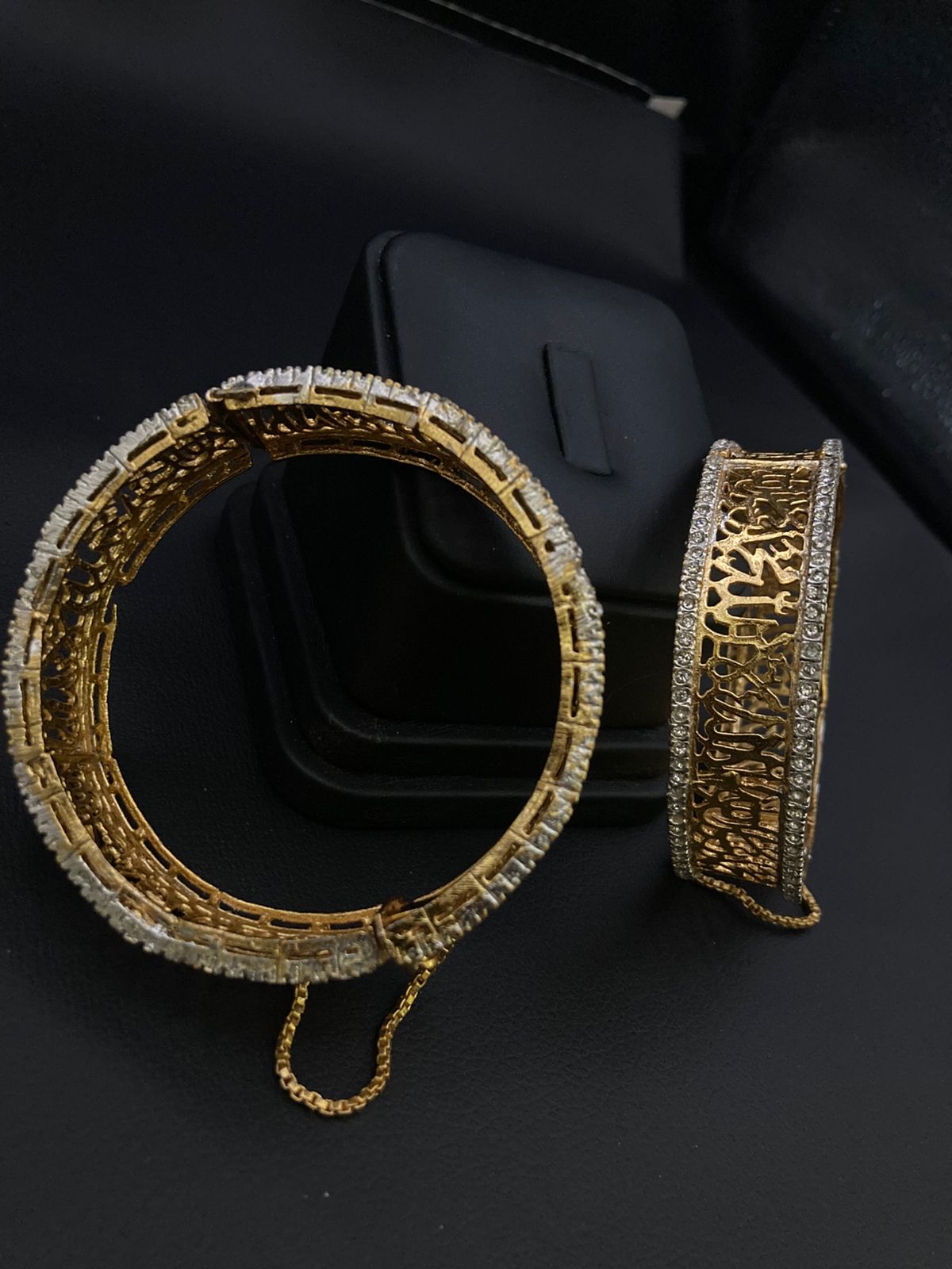 Rhodium Plated Openable Kalma Written Bangle