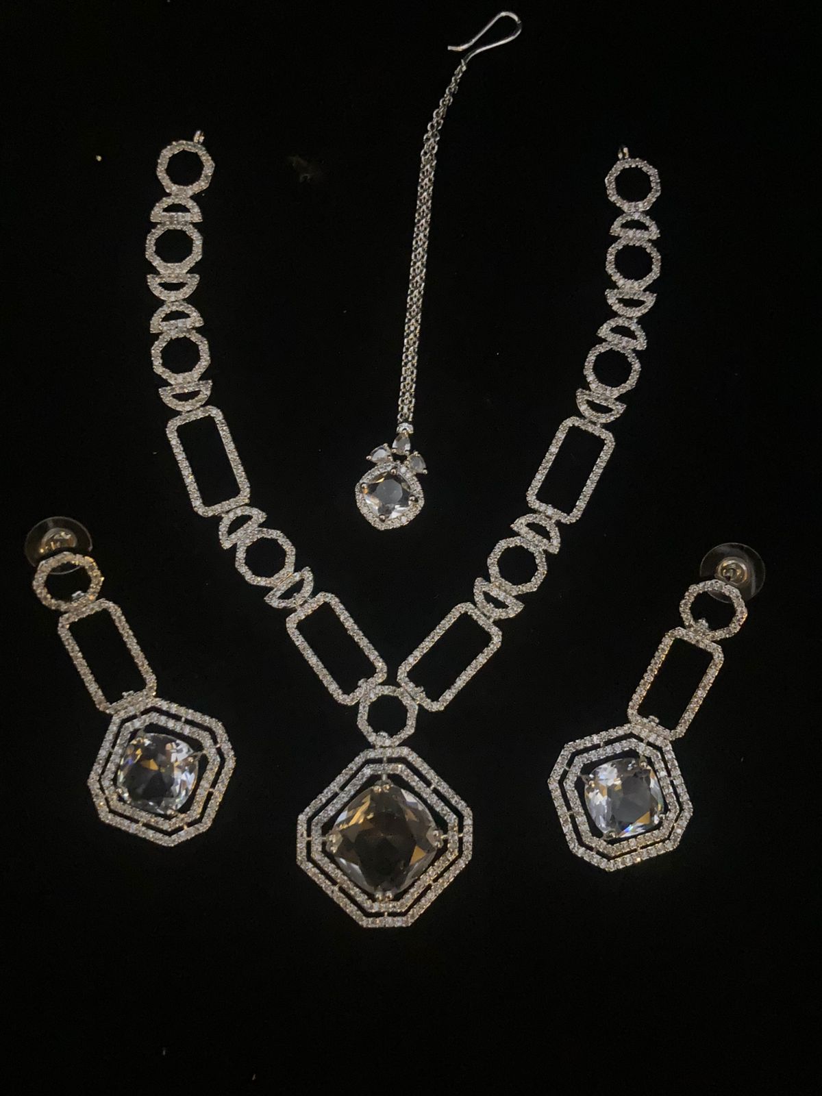 Rhodium Plated Zircon Necklace Set