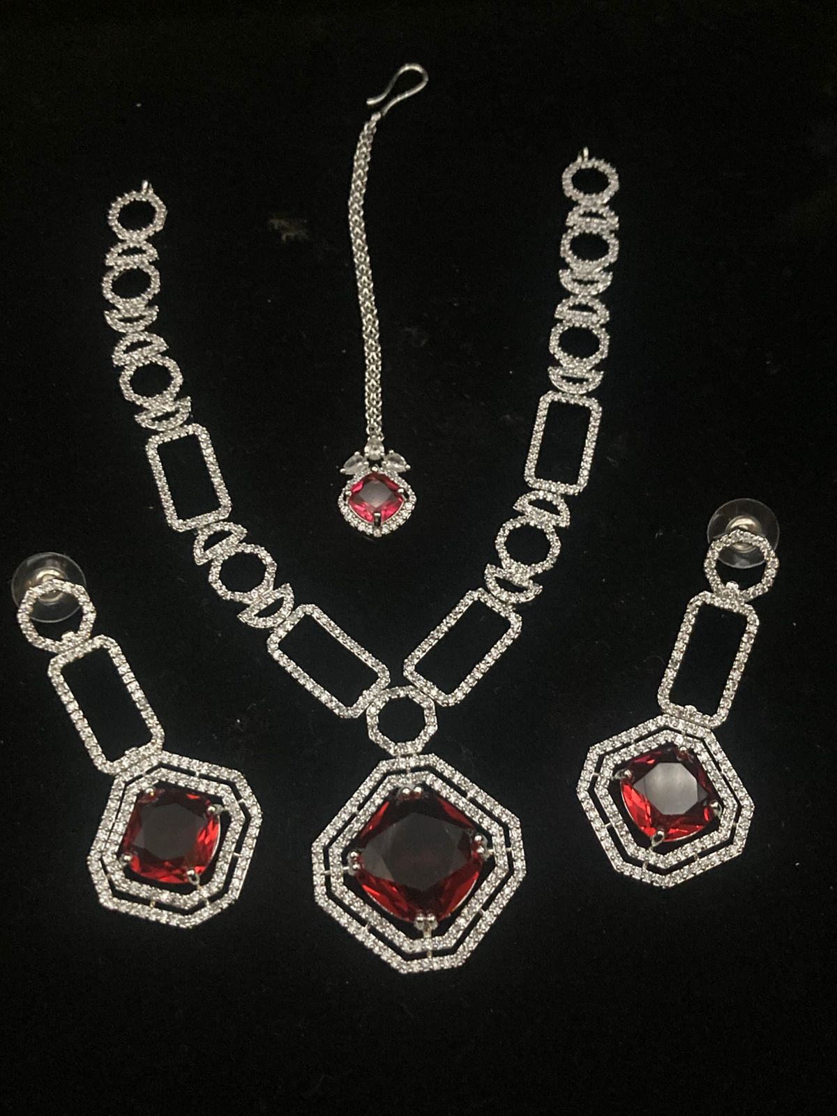 Rhodium Plated Zircon Necklace Set