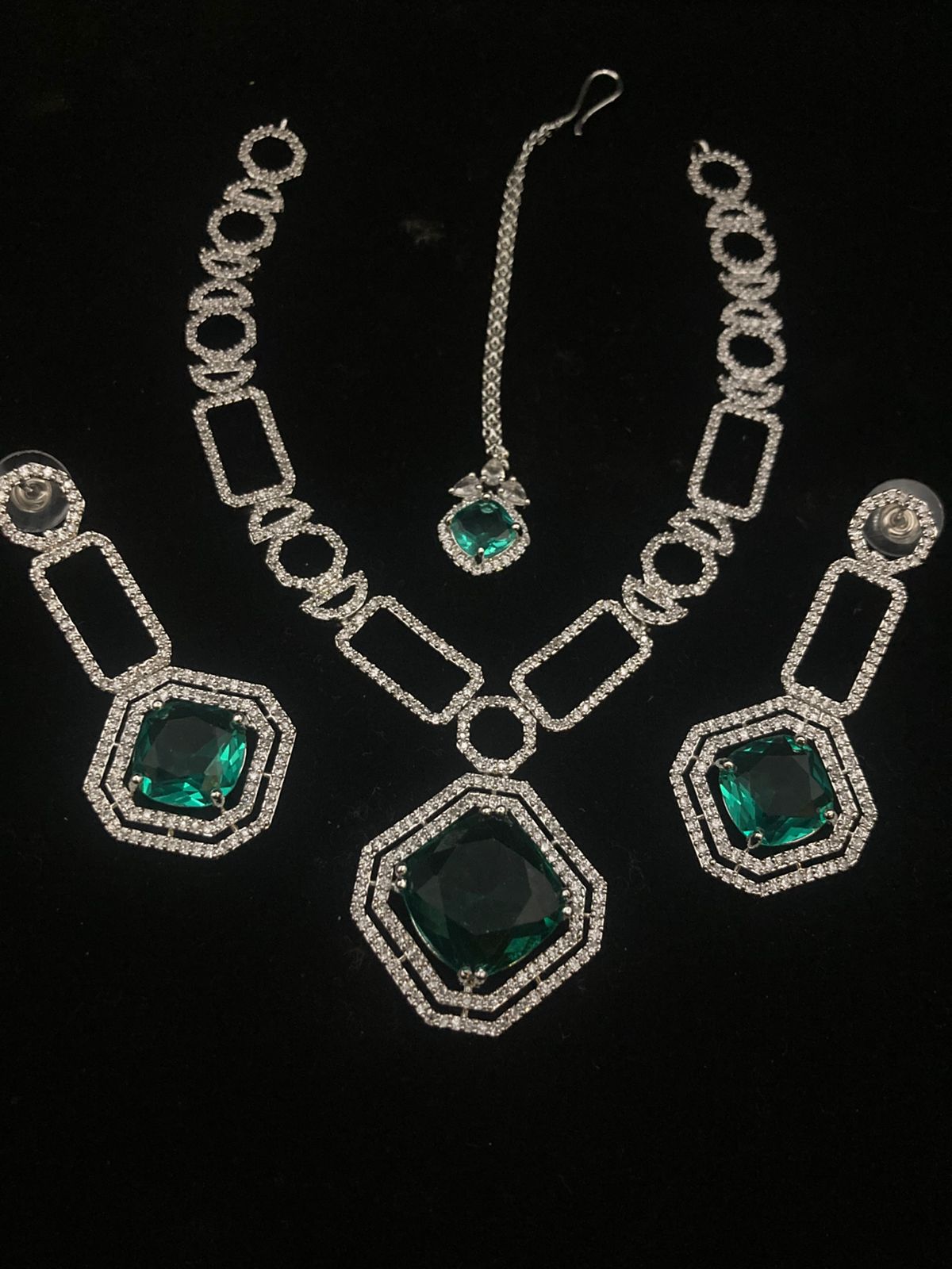 Rhodium Plated Zircon Necklace Set