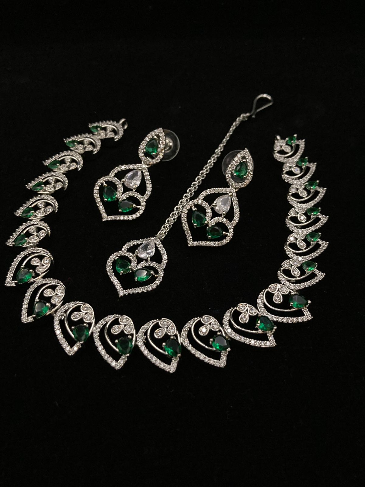 Rhodium Plated Zircon Necklace Set