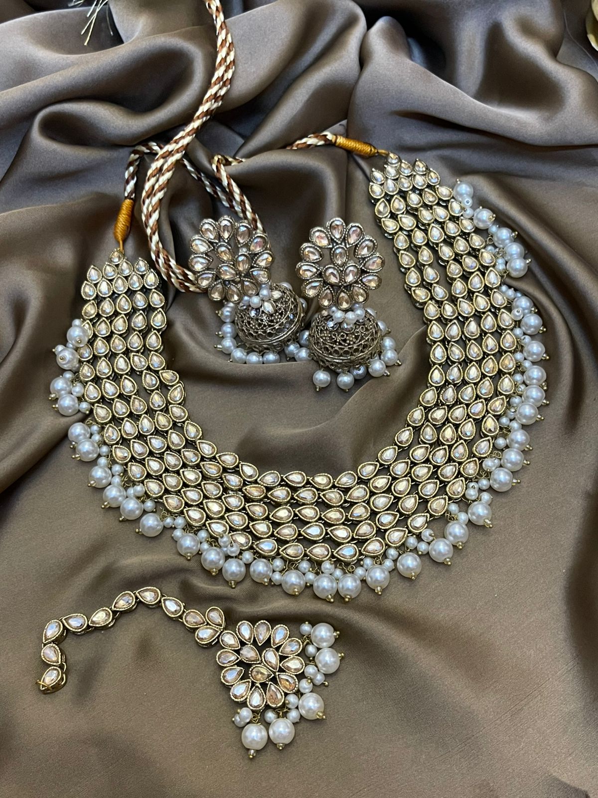 Premium Quality Golden Based Kundan Studded Hyderabadi Mala Set