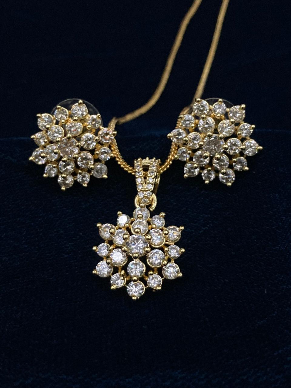 Premium Quality Gold Plated Zircon Studded Pendant Set Along With Mala