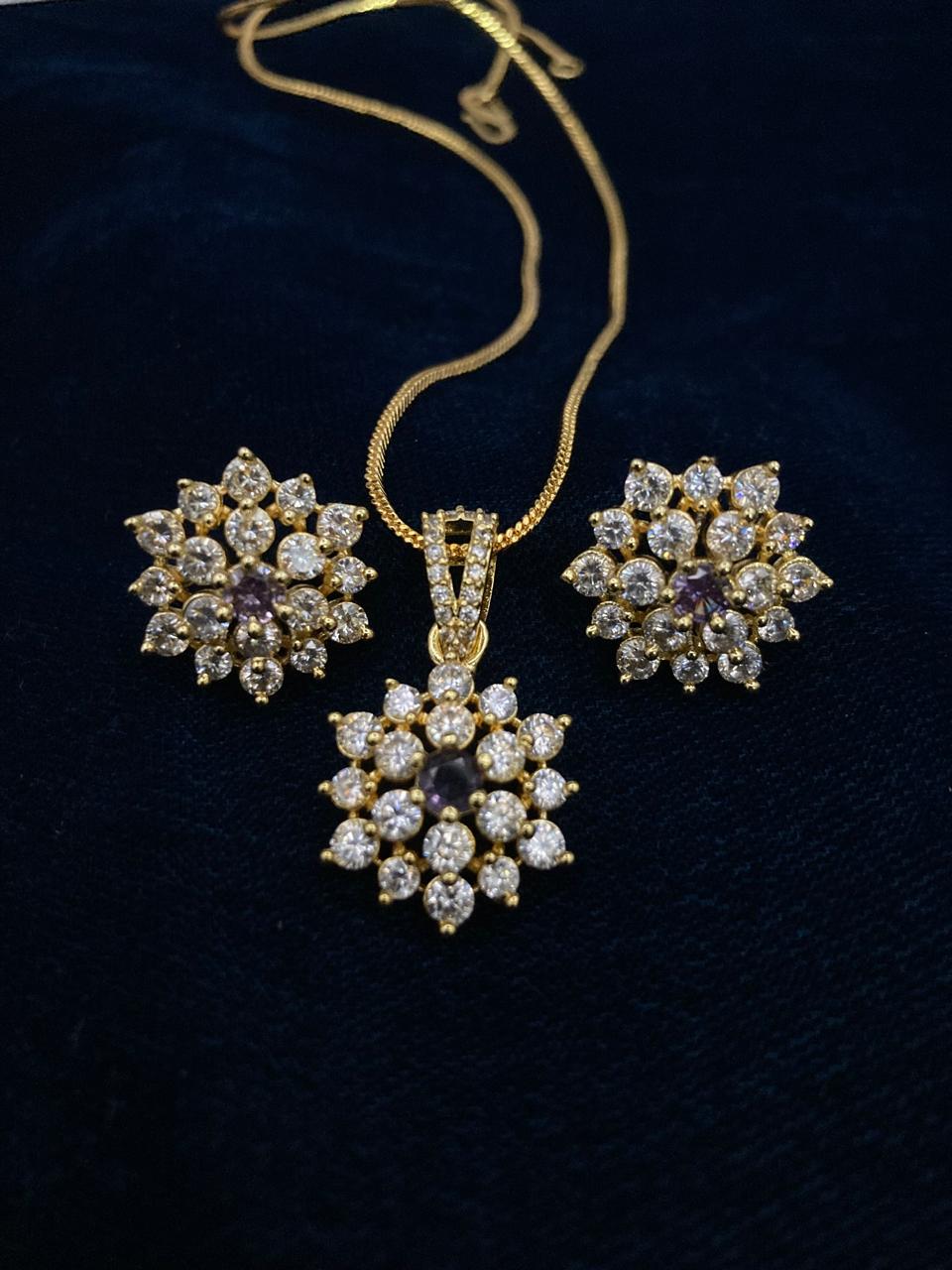 Premium Quality Gold Plated Zircon Studded Pendant Set Along With Mala