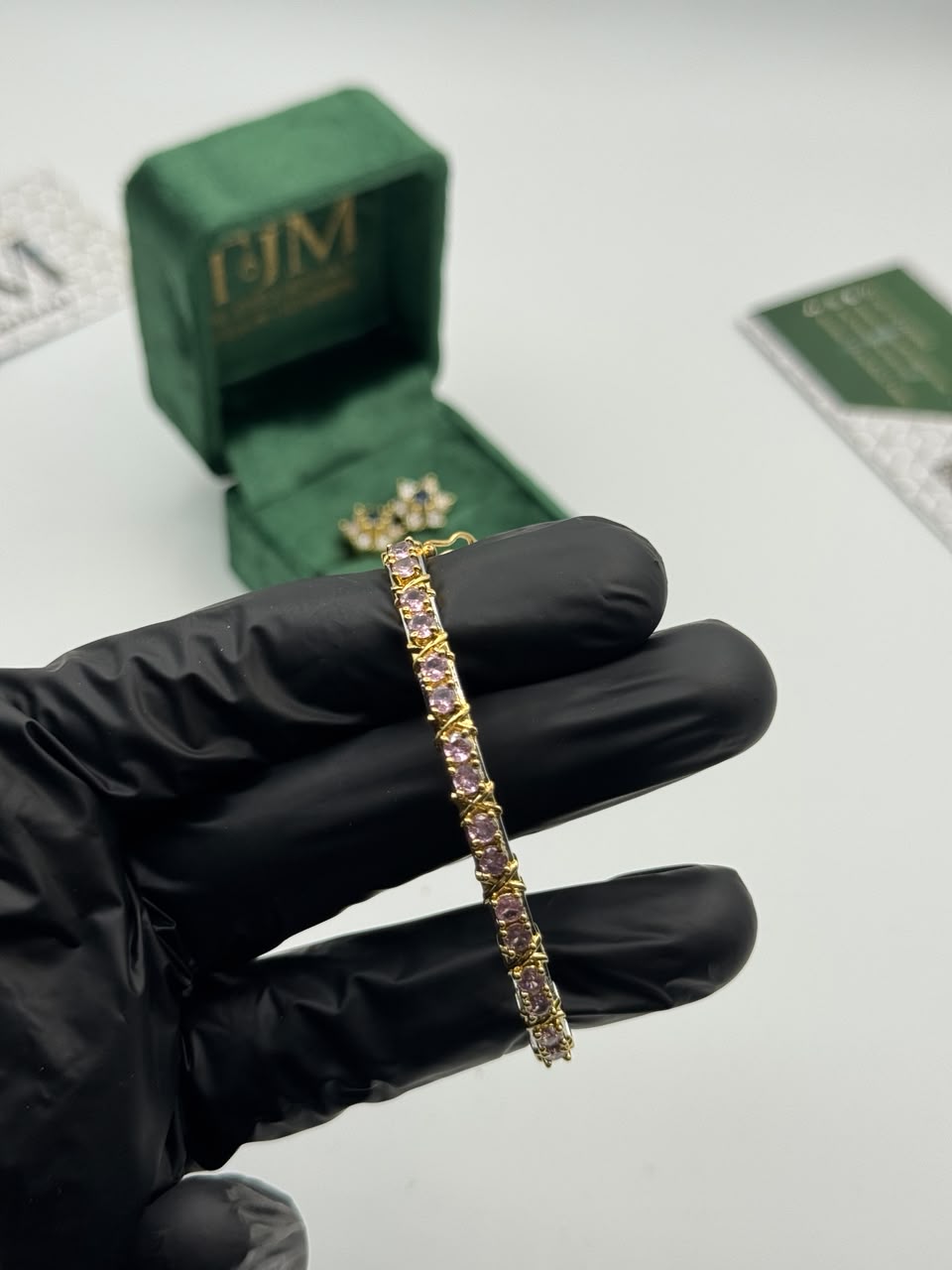 Premium Quality Zircon Studded Openable Bracelet