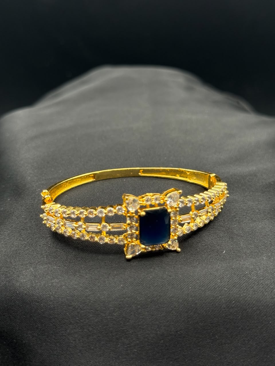 Premium Quality Zircon Studded Openable Bangle