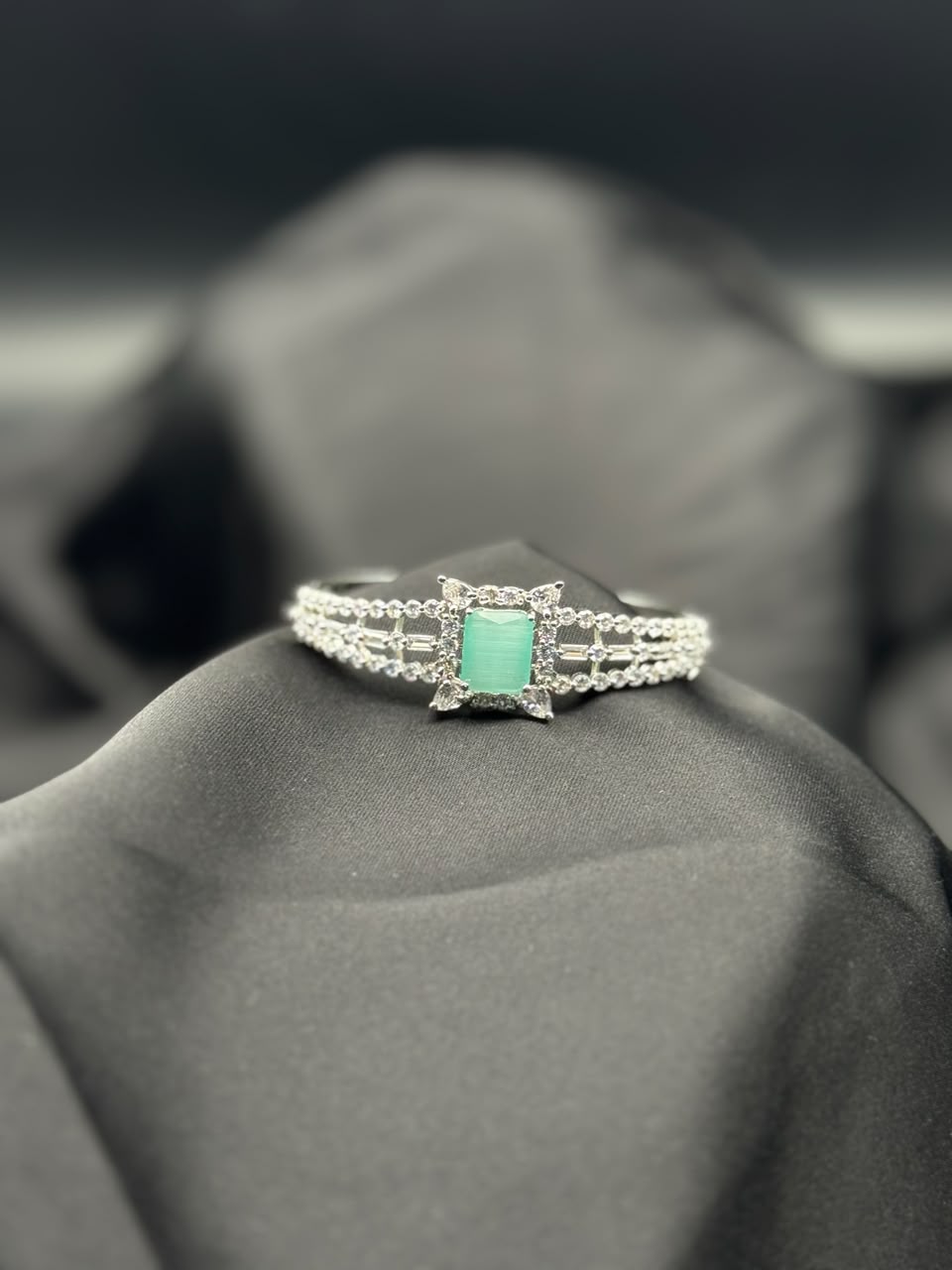 Premium Quality Zircon Studded Openable Bracelet