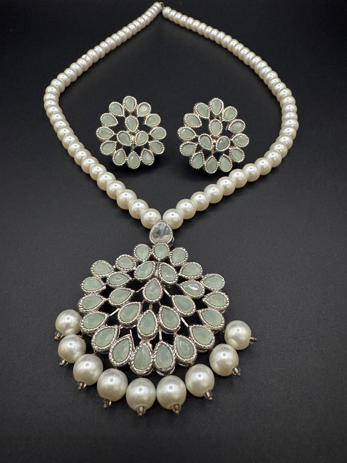 Semi Precious Stone Studded Pearl Mala Set | The Jewels Merchant