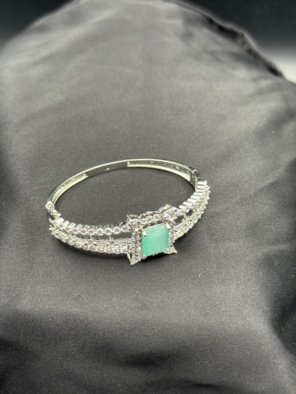 Premium Quality Zircon Studded Openable Bracelet
