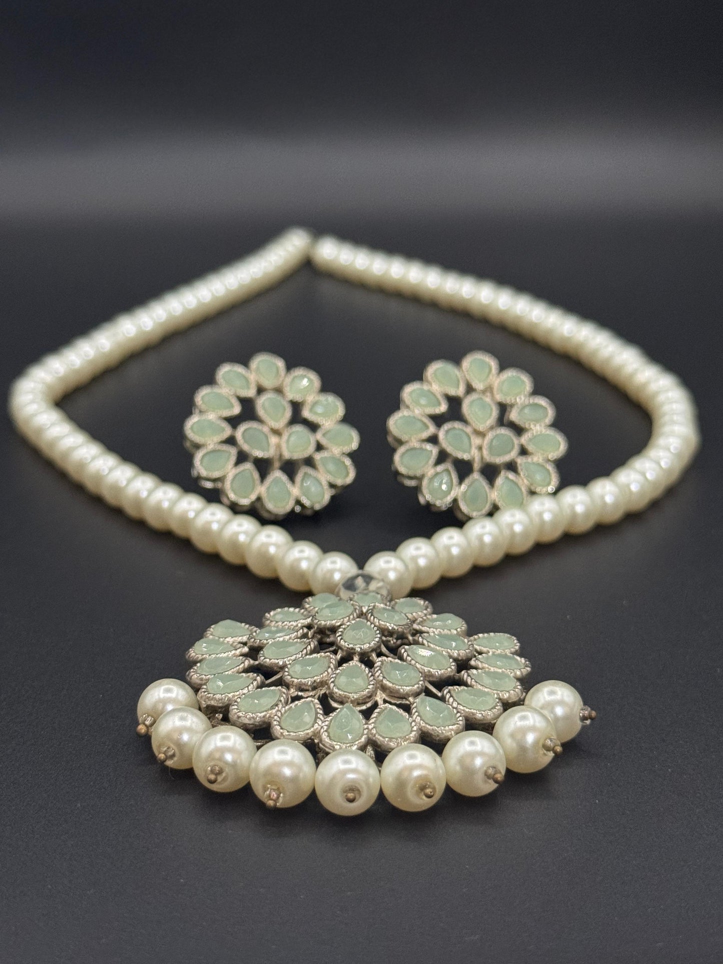 Semi Precious Stone Studded Pearl Mala Set | The Jewels Merchant
