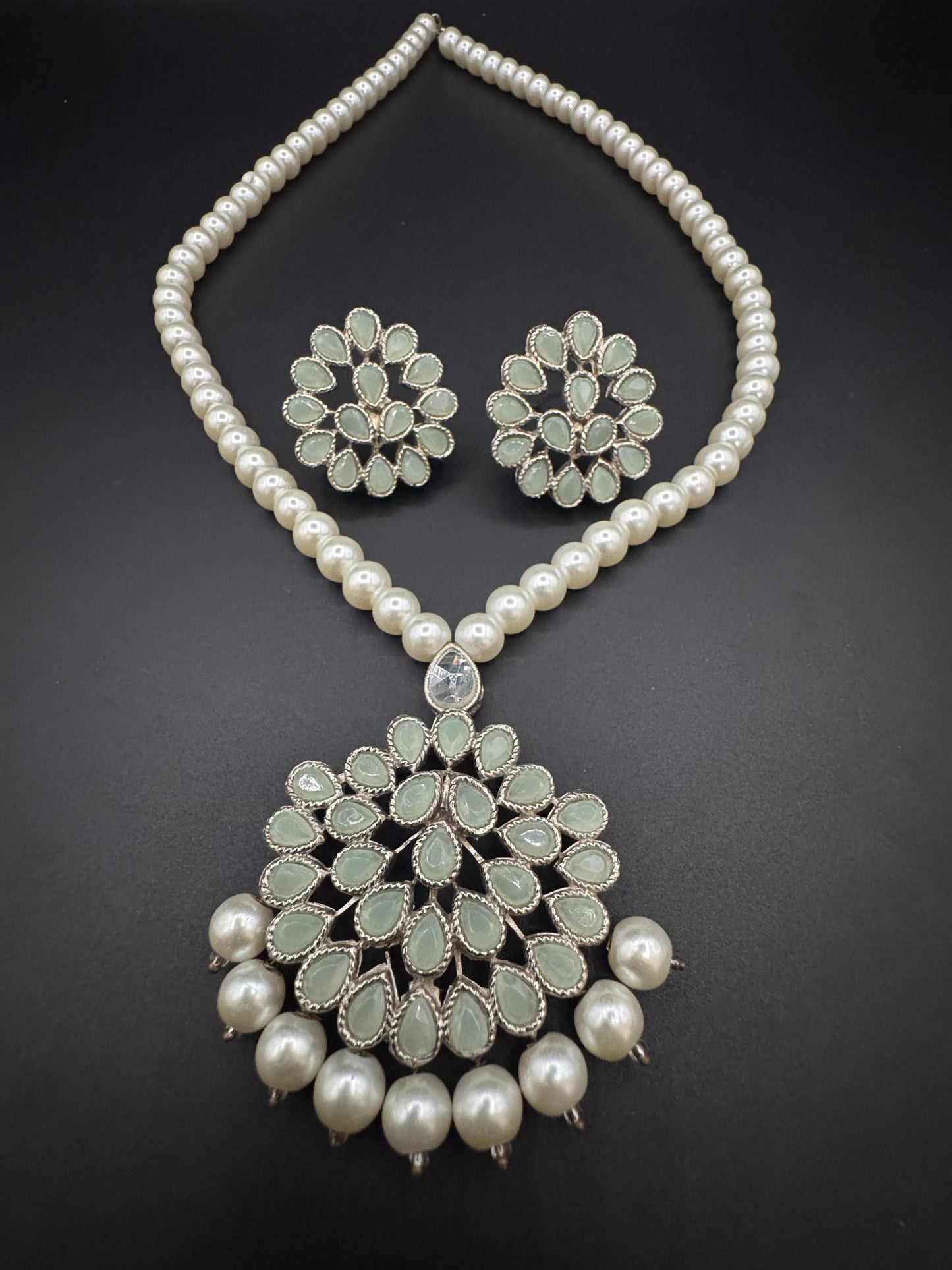 Semi Precious Stone Studded Pearl Mala Set | The Jewels Merchant